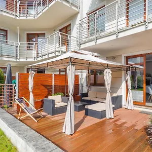 Meiguan With Huge Terrace + Extra 2 Parking Spots Apartament